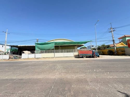 ឃ្លាំងសម្រាប់ជួលនៅ ក្រាំងធ្នង់​ សែនសុខ​ 