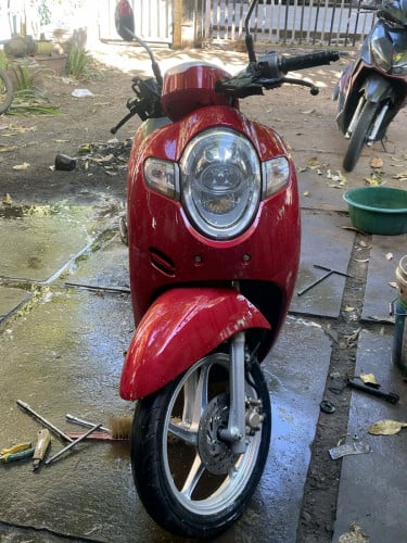 ម៉ូតូសំណុំ