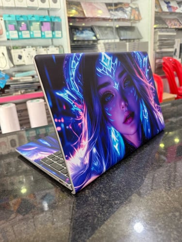 អ៊ុតស្កុតរូបភាព ខាងលើ និង ម្តុំឃី ហ៊ួតលី