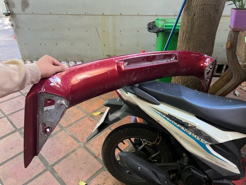 កន្ទុយត្រីបាឡែនលក់