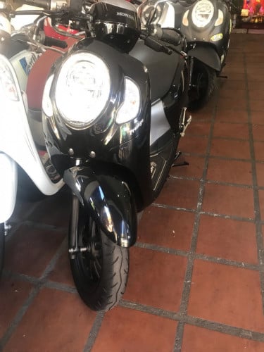 ម៉ូតូលក់