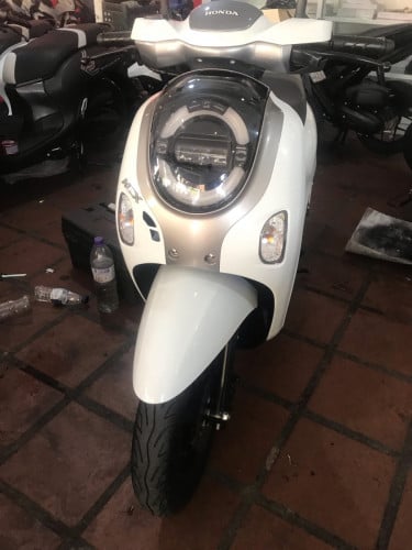 ម៉ូតូលក់