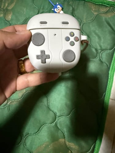 សួរខ្ញុំចងលក់កាស់ម៉ាកBose QC ultra ពណ័ សនៅស្អាត98%