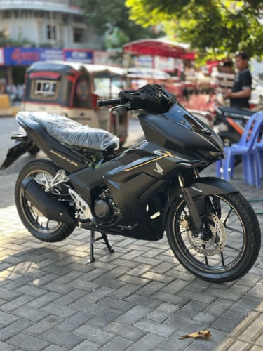វៃដូរបង់រំលស់ HONDA WINNER R ឆ្នាំ 2026 ថ្មីក្រុមហ៊ុន100%