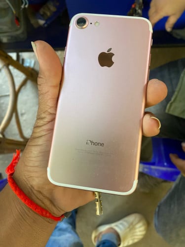 មានទូរសព្ទ iphone 7 មួយដើមនៅស្អាត
