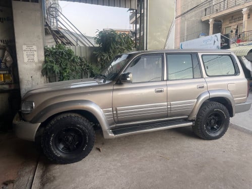 ចង់លក់ Lexus Lx 450 មួយគ្រឿង ឡានប្រើផ្ទាល់ ម៉ាសុីន 1KZ