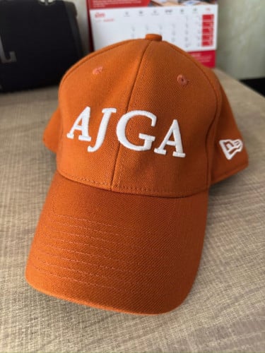 មួកជជុះសុីន NewEra នៅថ្មីស្អាត99%