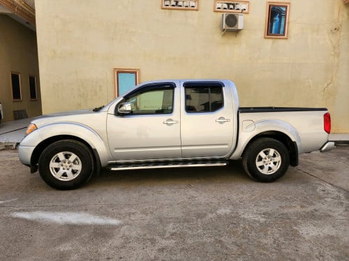 ឡានលក់ nissanឆ្នាំ 06 ប៉ុងពីរលេខអូកាប់ពីតាស់ធានាជូនឯកសារគ្រប់ឡានអត់បុកអត់ស្ងប់រវល់