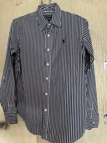 អាវជជុះសុីន polo Short នៅថ្មីស្អាត សាយM