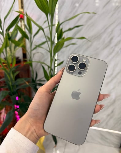 15 pro max 256g sim លេាយdisplay