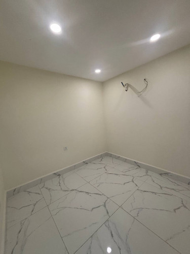2 Bedrooms corner at UK271