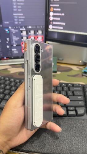 Case fold6 ស៊ីនទើបប្រើបាន5ថ្ងៃ កាលទិញ 60$លក់វិញ 30$