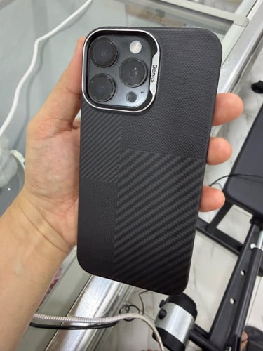 Case កាបោនសុទ្ធ ( iP 16 pro max) ម៉ាក Banks នៅស្អាត 97%