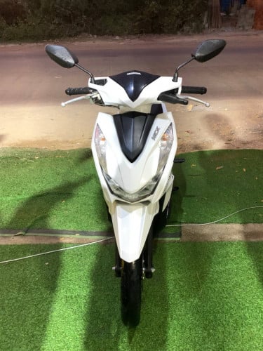 honda beat 021 មាន​ពន្ធ​កាតគ្រី​ត្រឹម​ត្រូវ​ ម៉ាស៊ីន​តាន់​ លក់1430$​ ទិញ​ដាច់​ វ៉ៃ​ដូរ​ បង់​រំលស់បាន