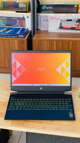 Hp pavilion laptop 15 (1ទឹកស្អាត 97%)