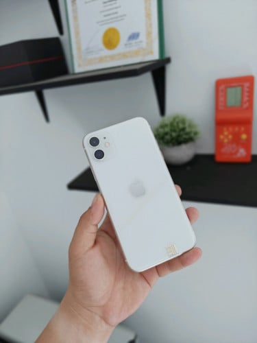 iPhone 11 64g LL សានុំហ្សីន ស្អាត99%