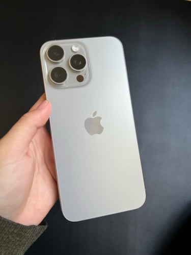 iPhone 15Promax មួយ​ទឹក​ 256GB ZP ម៉ាស៊ីន​ក្រុមហ៊ុន​ ថ្ម​ 88%