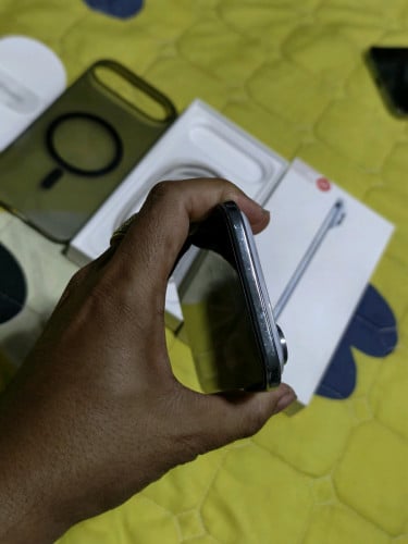 Iphone 17 Air 256G ស្អាត99% 799$ កាលទិញ 1200ជាង