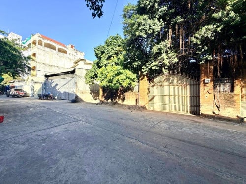 Land / House For Sale : Price $700,000