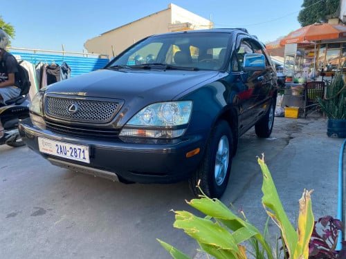 Lexus RX300 $11700