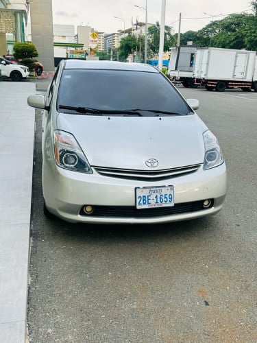 Prius 05 Mid-Option រៀបហើយស្អាតណាស់