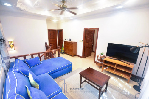 VILLA WITH POOL in TONLE BASSAC