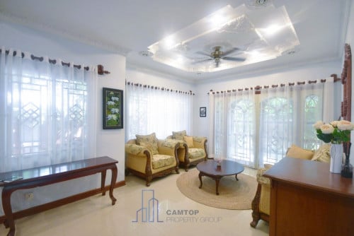 VILLA WITH POOL in TONLE BASSAC