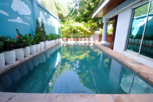 VILLA WITH POOL in TONLE BASSAC