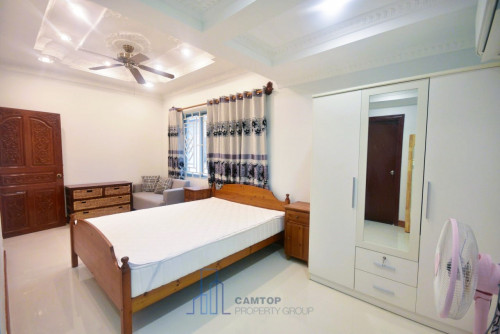 VILLA WITH POOL in TONLE BASSAC