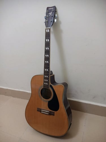 Yamaha F6000 free capo and bag