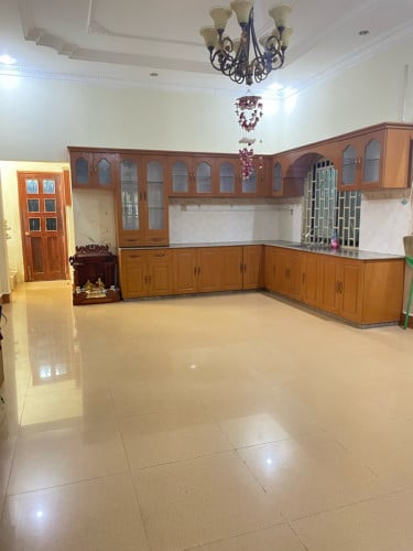 ផ្ទះវីឡាជួលជិតផ្សារឈូកមាស