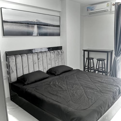 ខុនដូជួលទីតាំងទឹកថ្លា