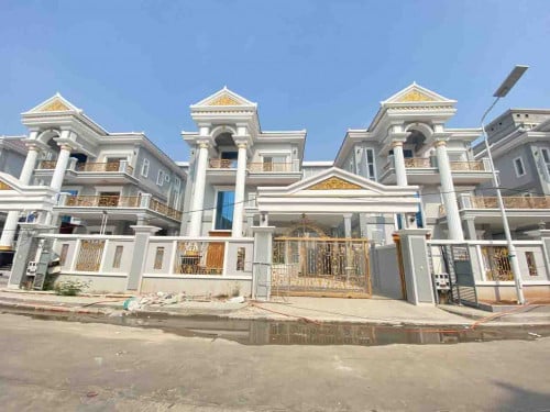 វីឡាទោលសំរាប់លក់នៅបុរីវិមានភ្នំពេញ ស្ថិតនៅគម្រោង១៥