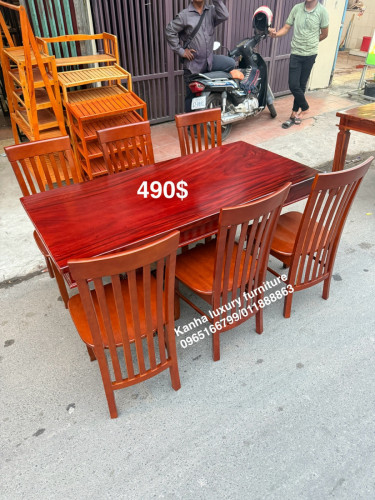 ឈេីចន្ទគីរី​