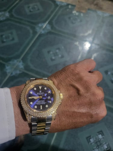 លក់នាឡិកាបុរសប្រេីថ្មតួខ្សែអុីណុកទាំងអស់ត្បូងដាំស្អាតហ្សីនទាំងអស់