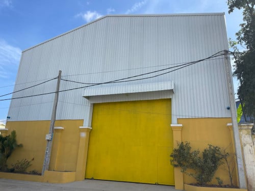 ឃ្លាំងសម្រាប់ជួលនៅសែនសុខ