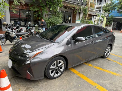 [..ក្តៅៗ..] ឡានលក់បន្ទាន់​ ម្ចាស់ដេីម​ផ្ទាល់​ ផែនឡានថ្មីដូចខ្លាញ់គោ