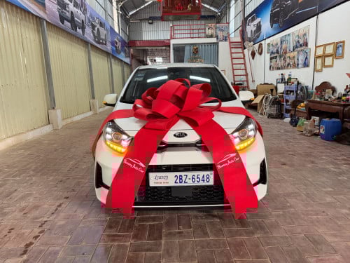 ឡានស្អាត​លក់​នៅ​សៀមរាប​021 ម្ចាស់ដេីម​ full options