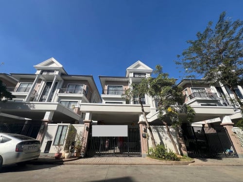 វីឡាភ្លោះAសម្រាប់លក់ | Villa Twin A for Sale