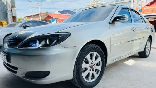 លក់ camry បាឡែន.ឆ្នាំ.02.LE.ABS.កៅអីចុច.ពណ៏ប្រាក់.ឡានលេងហើយស្អាត.ម្ចាស់ផ្ទាល់.ជិះលក្ខណៈគ្រួសារ