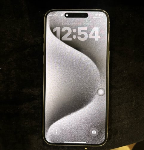 លក់ IPhone 15 Pro Max ប្រើផ្ទាល់ខ្លួន 256GB អាមេរិក LL/A ESIM