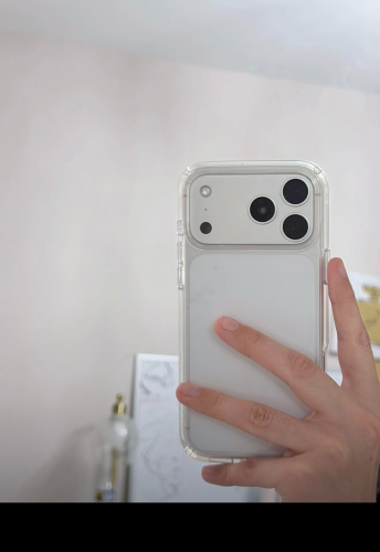 ត្រូវការទិញ iPhone 17pro max មួយទឹកពីអ្នកប្រេីផ្ទាល់