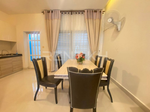 - វីឡាកូនកាត់សម្រាប់ជួលនៅសែនសុខ ផ្លូវម៉ុងឬទ្ធី / Link villa for rent Borey Peng Huot Mong Rithy
