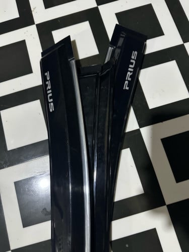 ទ ទឹកឡានPrius 04-09