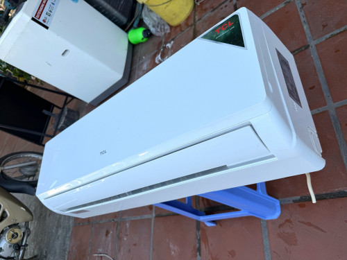 ម៉ាសុីនត្រជាក់ TCL 2.5hp មួយទឹកៗមេស្អាតៗ មានច្រើនគ្រឿងតម្លៃធូរៗ