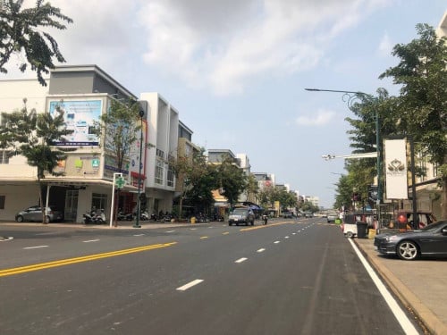 🏡  ផ្ទះអាជីវកម្ម សម្រាប់លក់ នៅក្នុងបុរីប៉េងហួតបឹងស្នោរ (គម្រោងប៉ូរ៉ារីស 1)