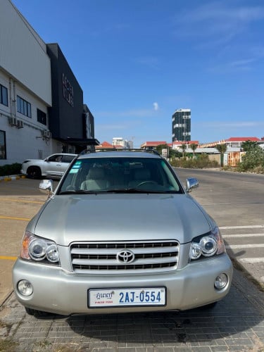 👉#ស្តុបថ្មីToyota Highlander ឆ្នាំ2003ម៉ាសុីន4 ប៉ុង1