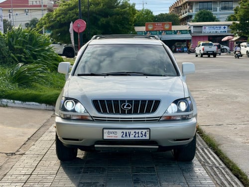 2001 Lexus RX300 ប៉ុង1