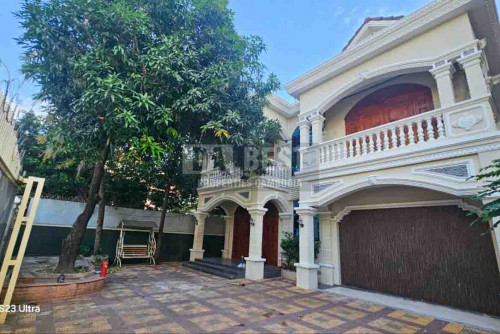 5 Bedroom Private Villa For Rent In Phnom Penh - Toul Tompong I