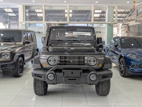 BAW 212 T01 Option Max Black edition